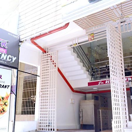 Tr Residency Hotel Pondicherry Bagian luar foto