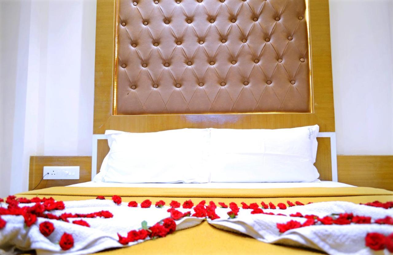 Tr Residency Hotel Pondicherry Bagian luar foto