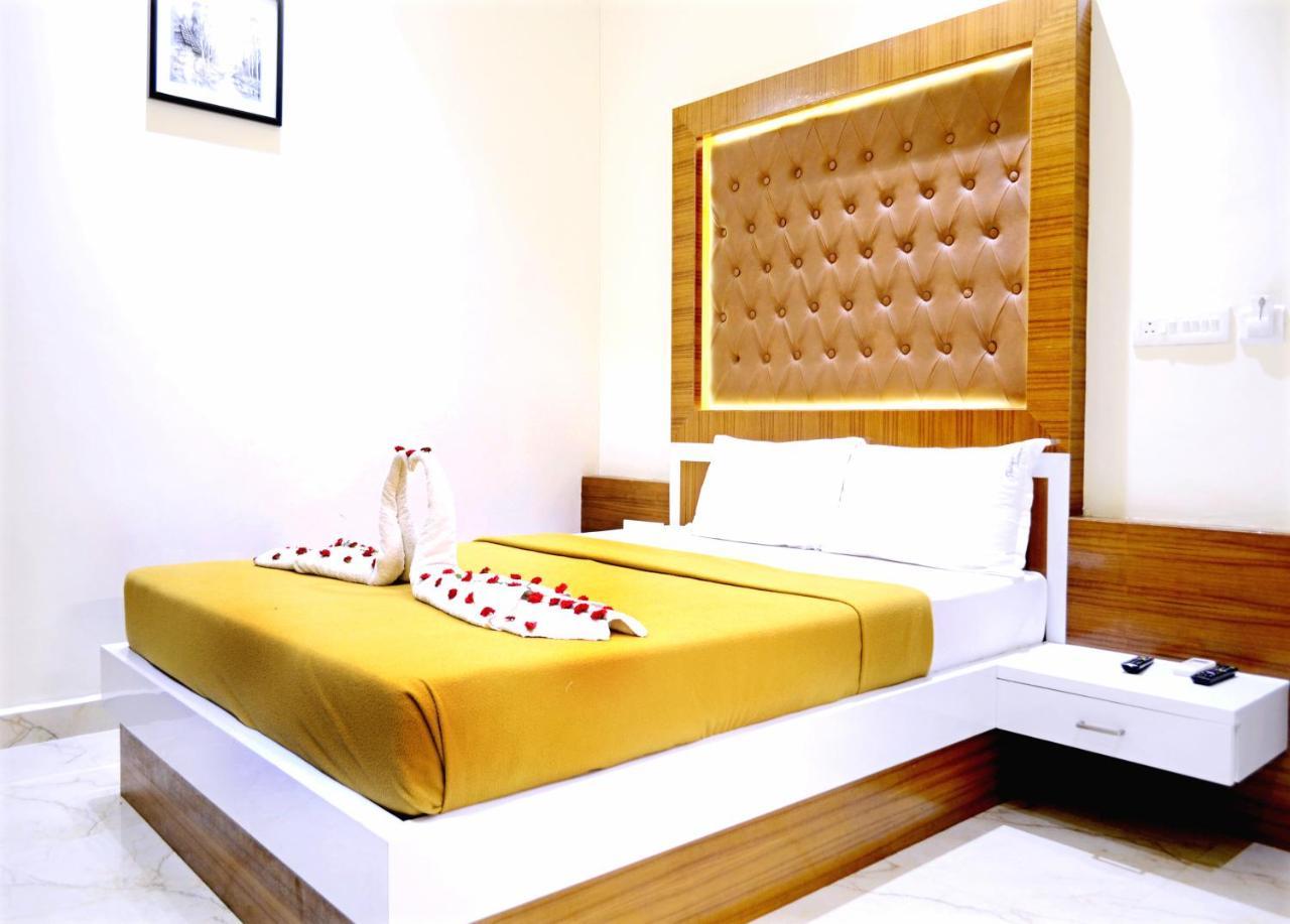 Tr Residency Hotel Pondicherry Bagian luar foto